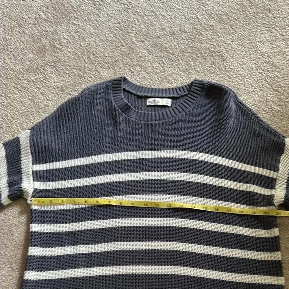 Hollister Women’s Striped Sweater - Gray and White - Size Small - Picture 5 of 7